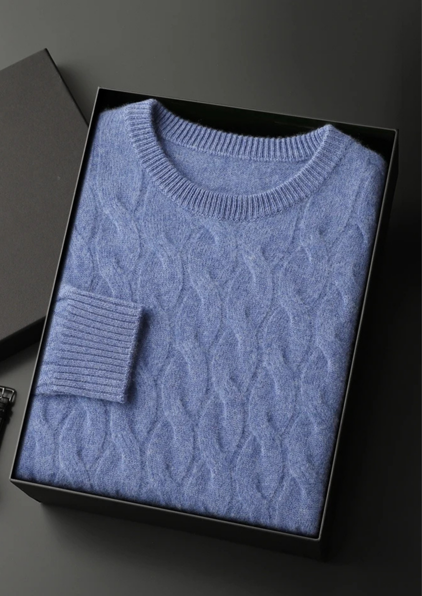 WOOL CABLE CREWNECK