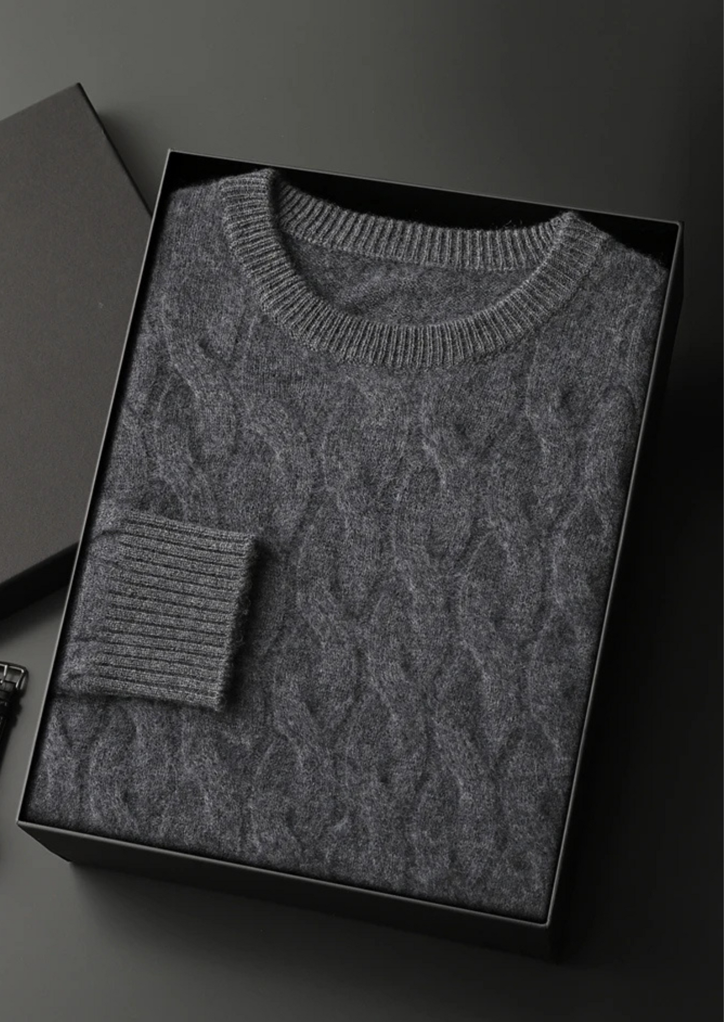 WOOL CABLE CREWNECK