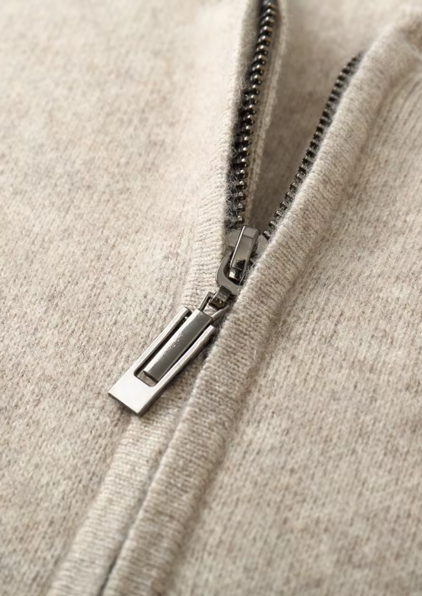 WOOL V-NECK CARDIGAN