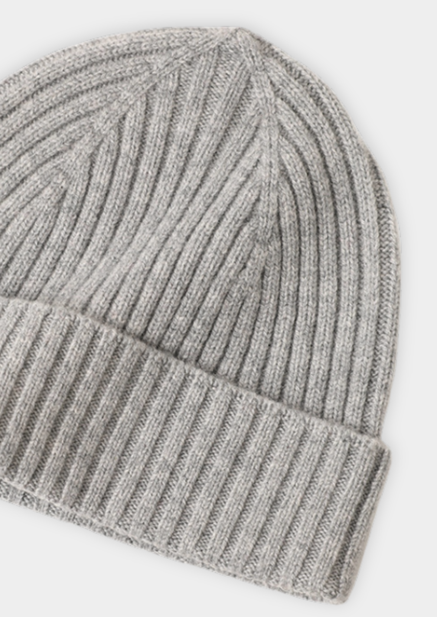 100% CASHMERE WINTERTIME ESSENTIALS