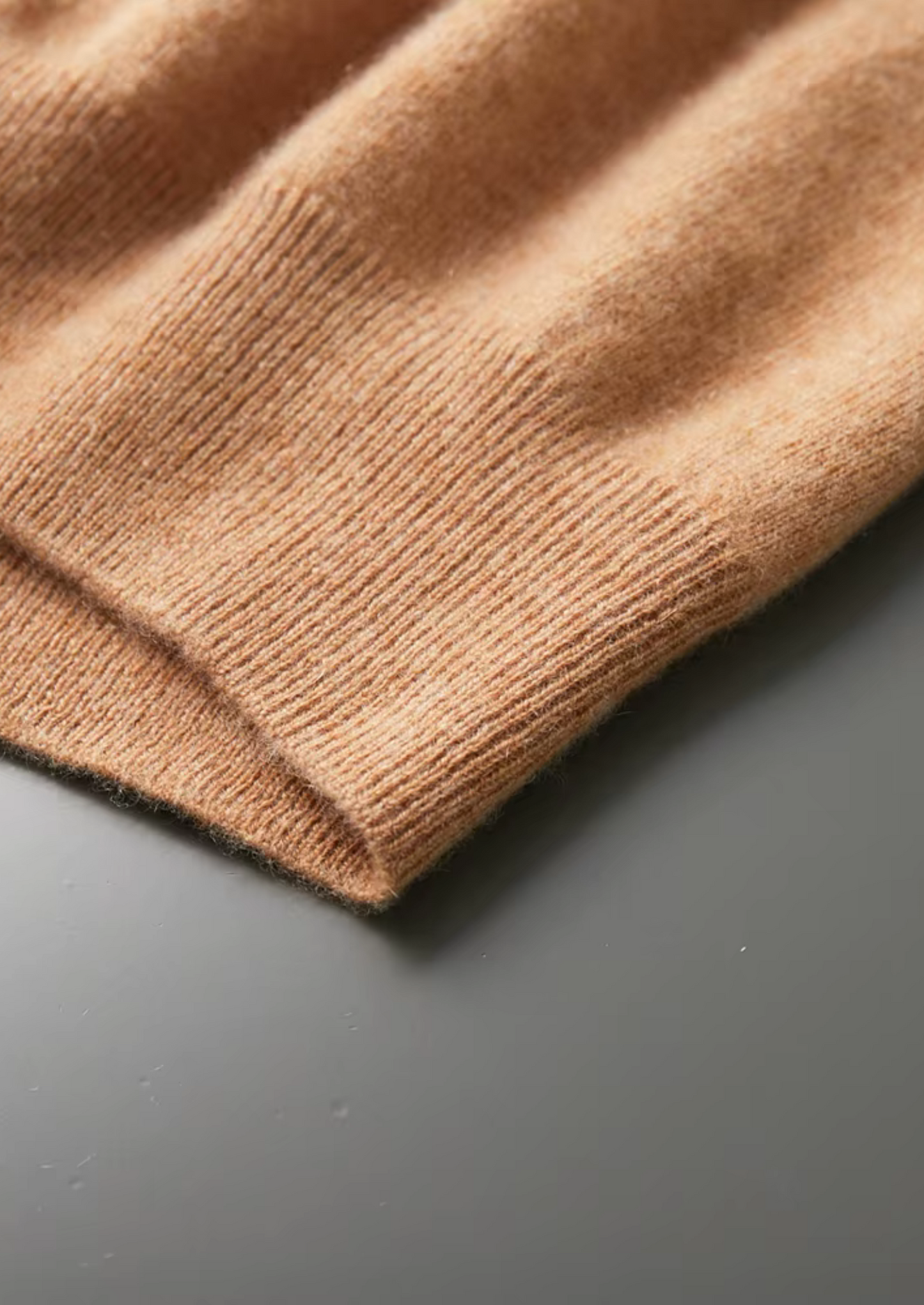 100% CASHMERE CLASSIC CREWNECK T-SHIRT