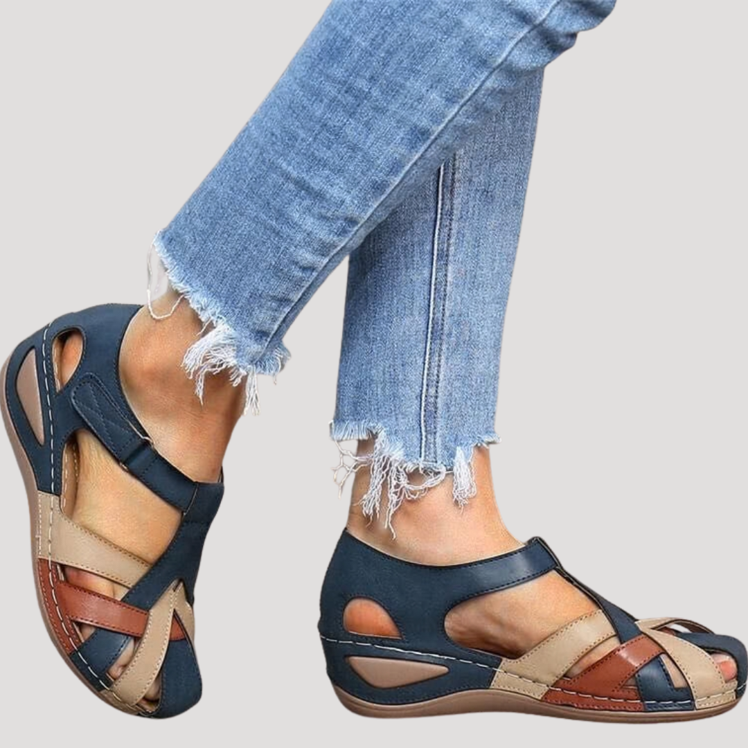 Isla | Women's Closed-Toe Walking Sandals