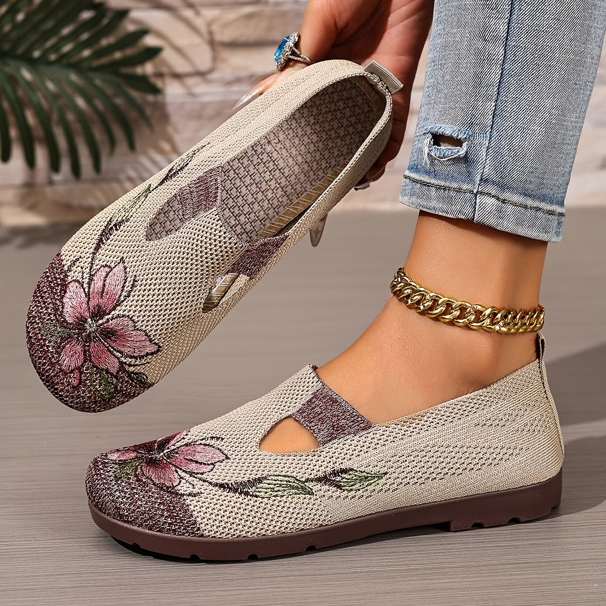 Linnea | Stylish Floral Retro Sandal